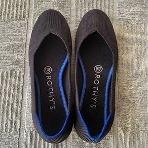 Black Rothy’s flats